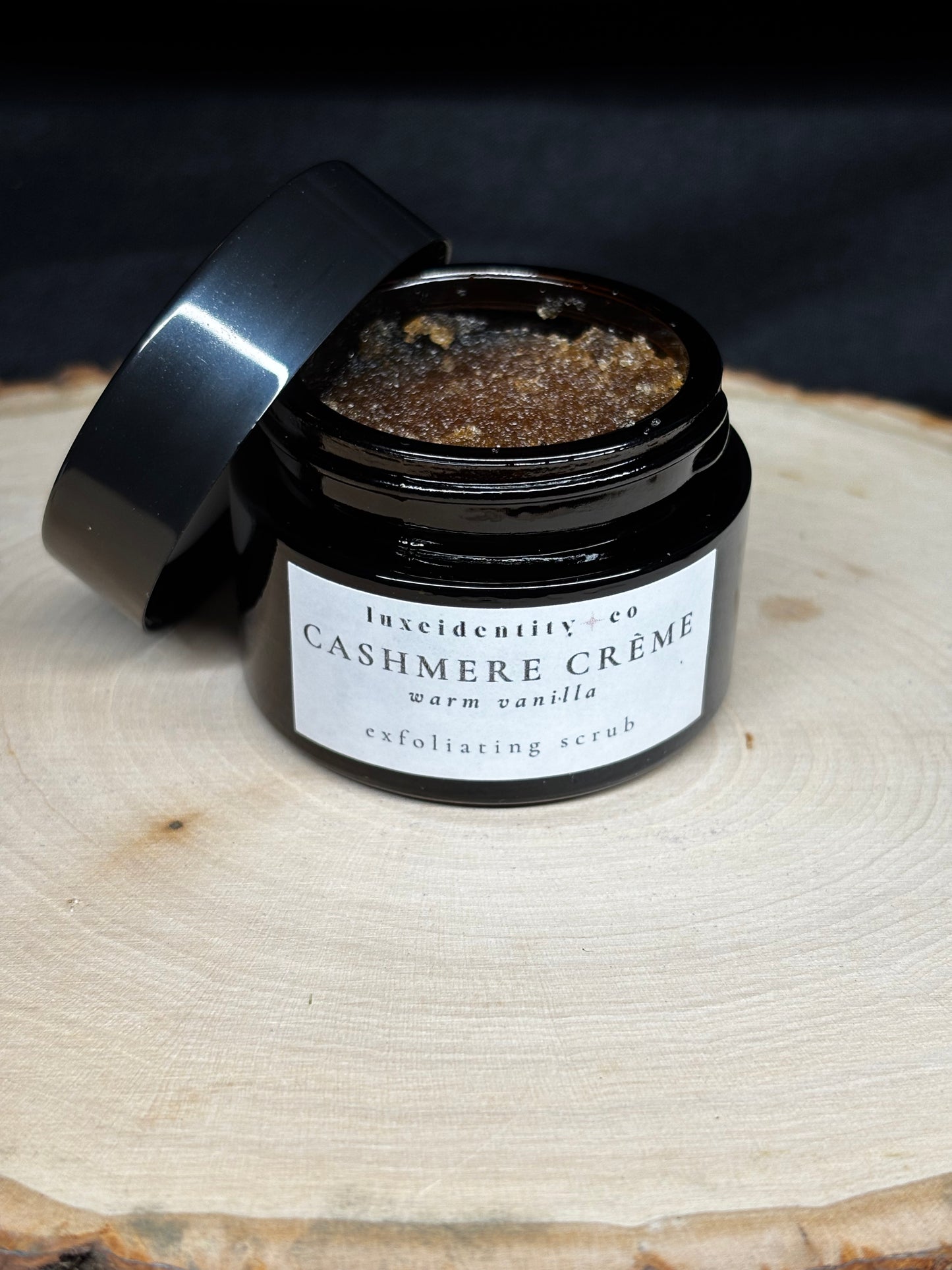 Cashmere Crème Lip Scrub